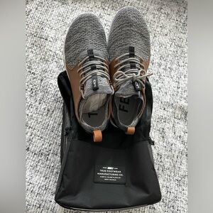 Brand new never worn TRUE men’s golf and adventure shoes Size 10 wide